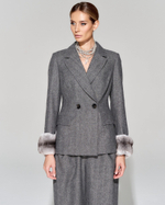 Жакет со съемными манжетами из меха шиншиллы