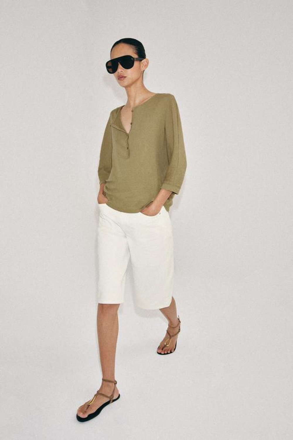 ZARA ДЖИНСОВЫЕ ШОРТЫ СО СРЕДНЕЙ ПОСАДКОЙ — ZW COLLECTION, БЕЛЫЙ