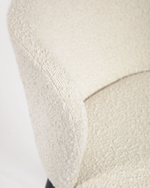 Полубарный стул Ciselia из белой ткани букле и черного металла 65 см