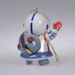 Ёлочная игрушка "Дед Мороз-космонавт"