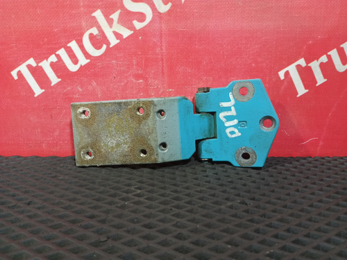 Петля двери 2019 г.