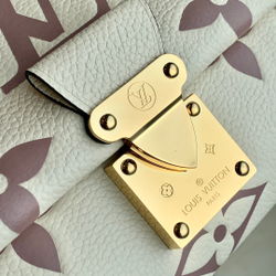 Louis Vuitton Favorite