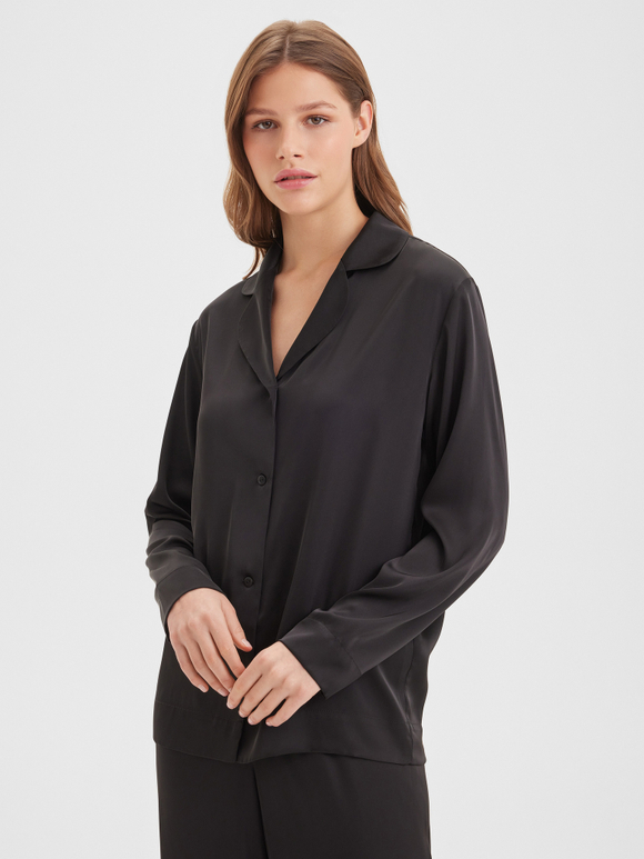 Шелковый костюм черный