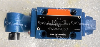 4WMM6E50 - Гидрораспределитель Ду 6 с ручным управлением, схема E (44), возврат - пружинный