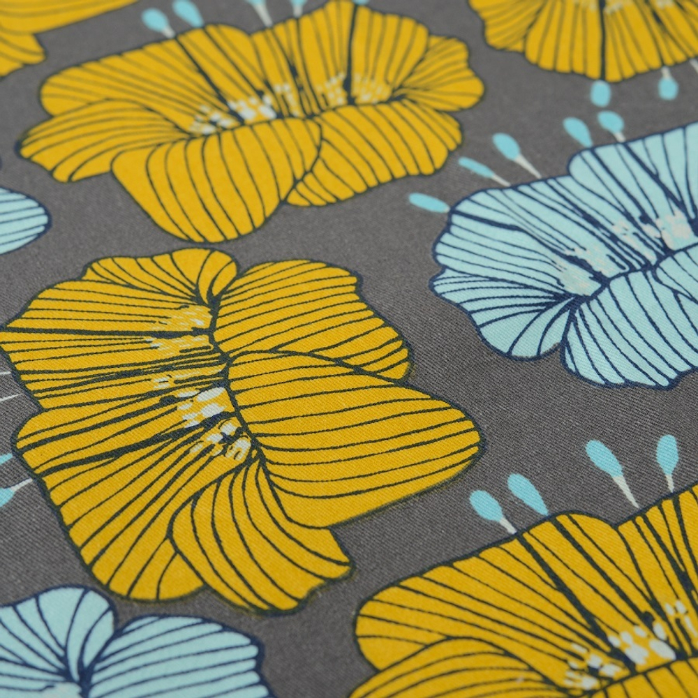 Скатерть из хлопка серого цвета с принтом Цветы из коллекции prairie, 170х250 см