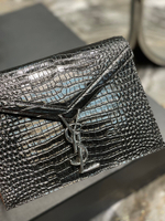 YSL Cassandra Medium 22 cm