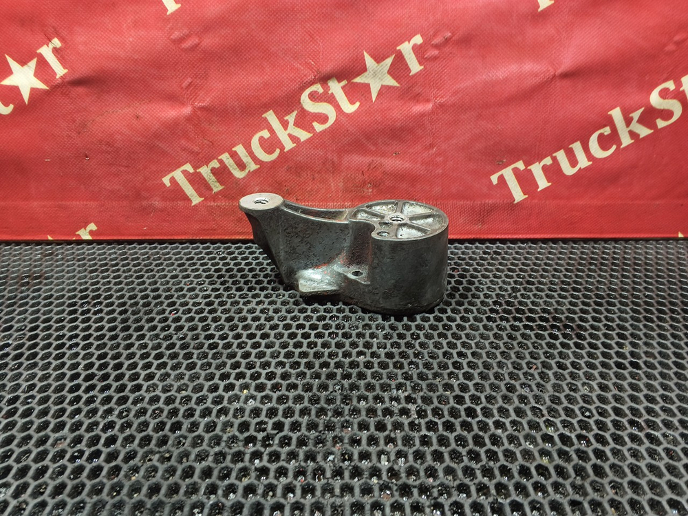 Кронштейн ролика натяжителя