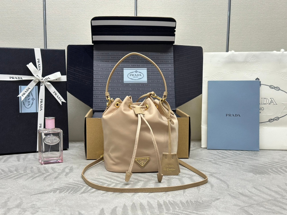 Prada Re-Edition 1978 Bag