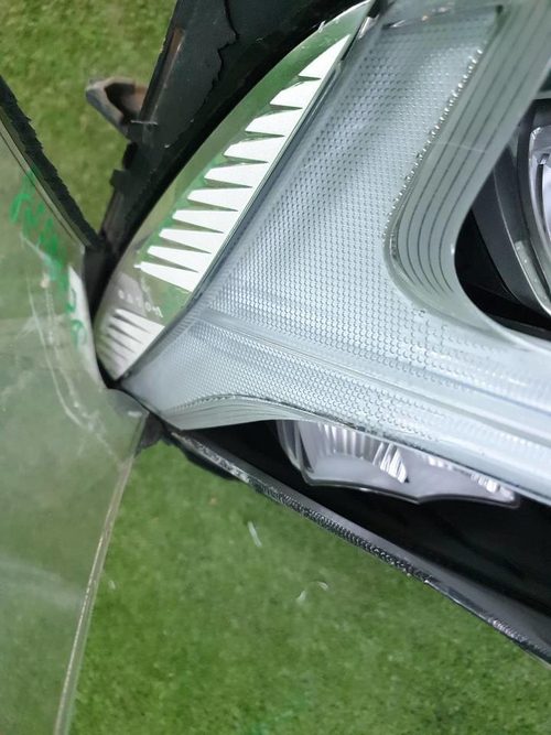 Битая Фара левая Volvo XC60 2 (2017-2021) LED