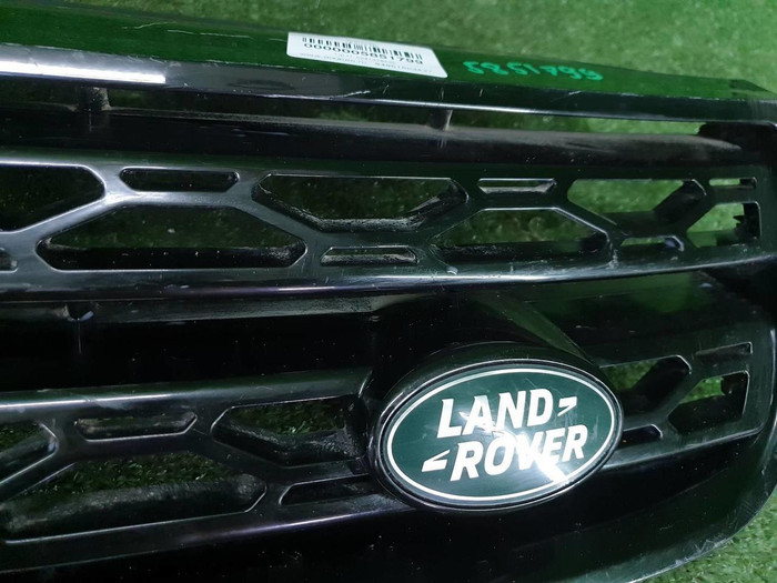 Решетка радиатора Land-Rover Discovery 5 L462 (2016-2021)