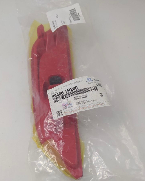 Отражатель заднего бампера, правый 924061R200 Hyundai Solaris