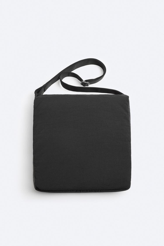 ZARA БОЛЬШАЯ СУМКА ИЗ НЕЙЛОНА С КЛАПАНОМ, ЧЕРНЫЙ