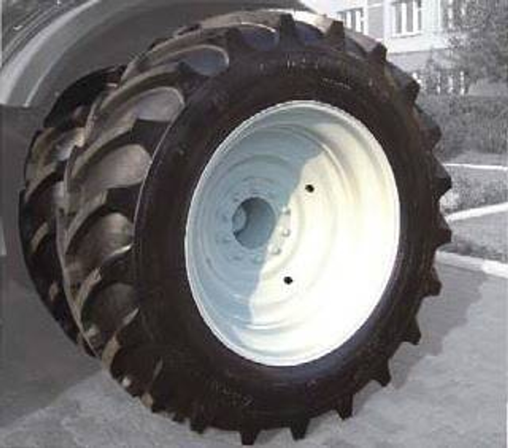 Трактор Беларус (МТЗ) 1221.2