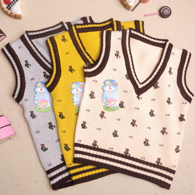 Безрукавка детская с принтами медведей и букв