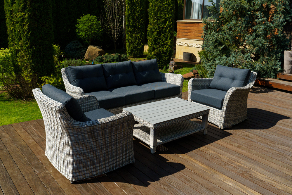 Набор из искусственного ротанга ВЕНЕЦИЯ: 3-х местный диван + 2 кресла + кофейный столик (цвет: серый)