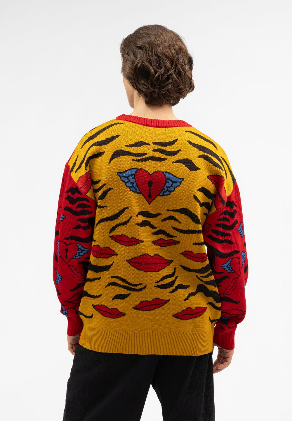 Свитер Behind the Scenes Bali Tiger