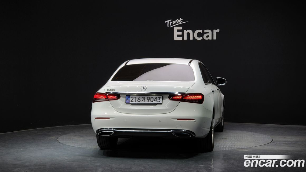Mercedes-Benz E-Class W213 E250 Exclusive (12.2021)