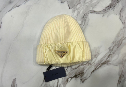 Шапка Prada