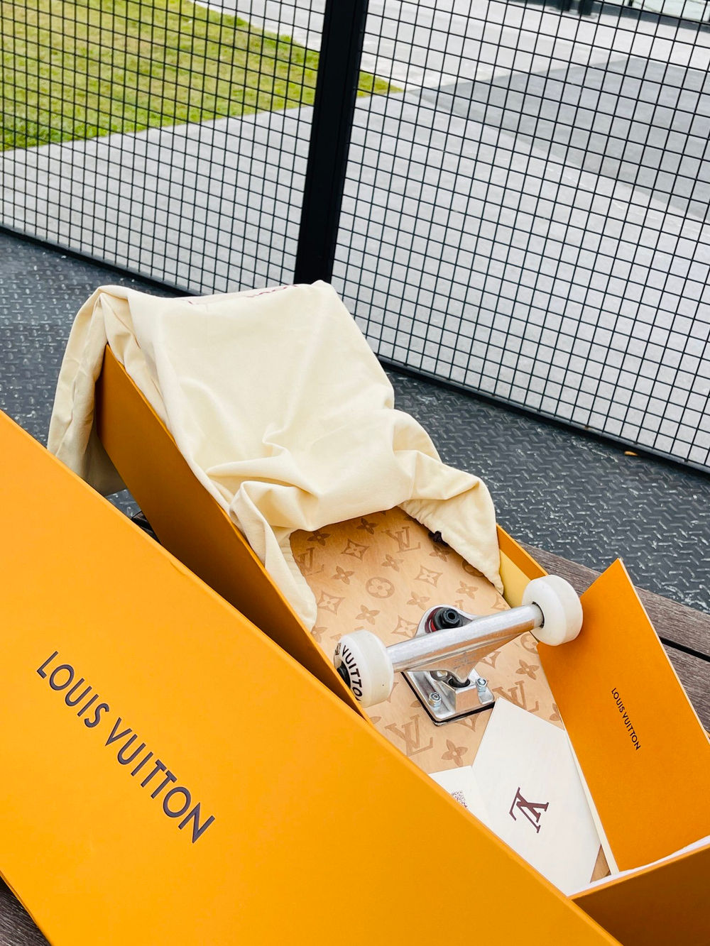 Louis Vuitton Skateboard