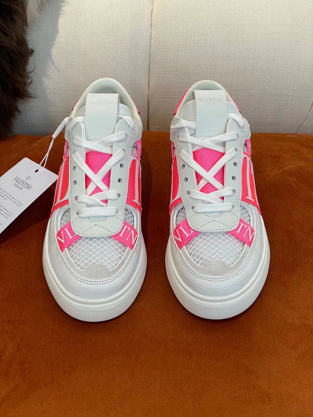 Кроссовки Valentino