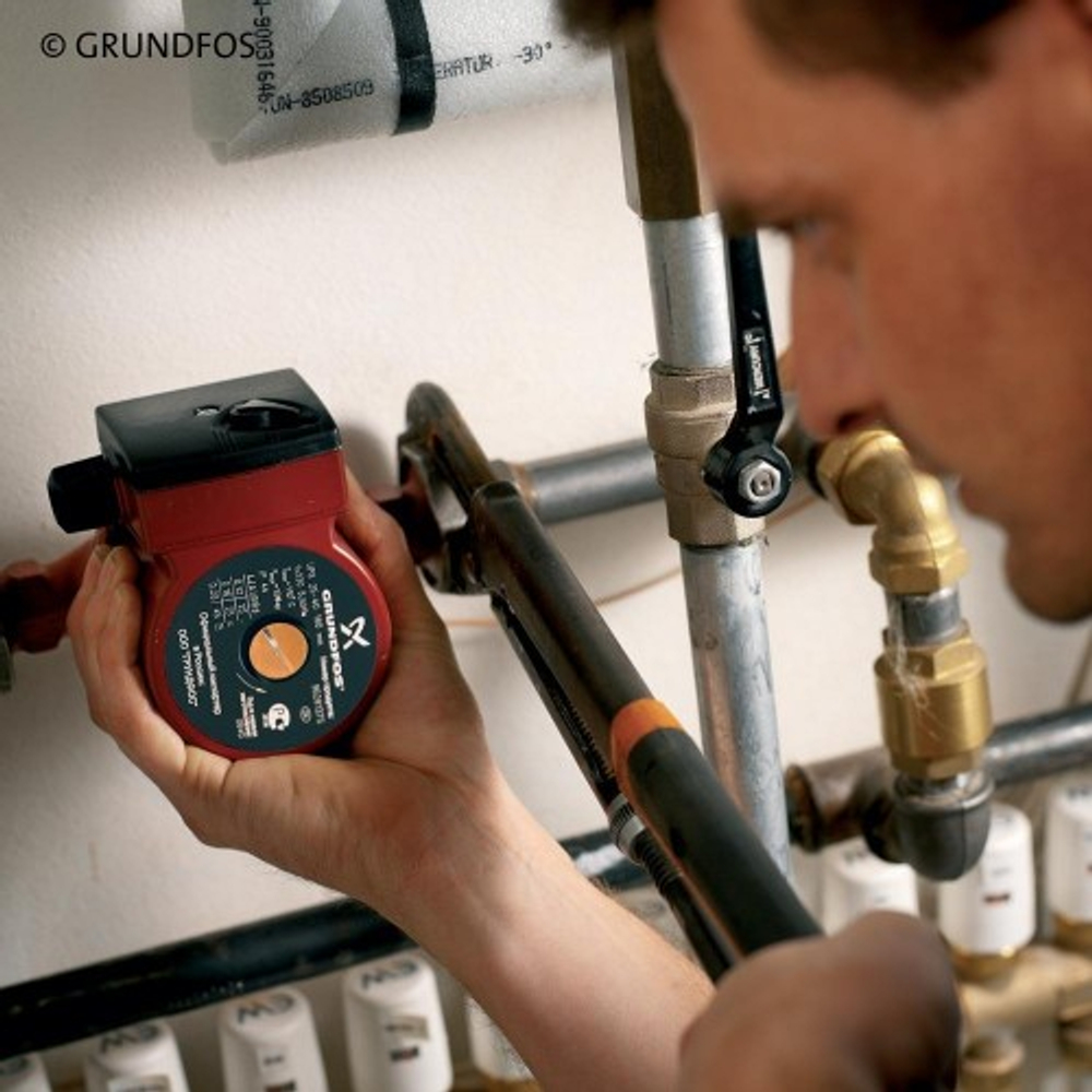 Насос циркуляционный GRUNDFOS UPS 25- 40 N 96913060 НС-0071917