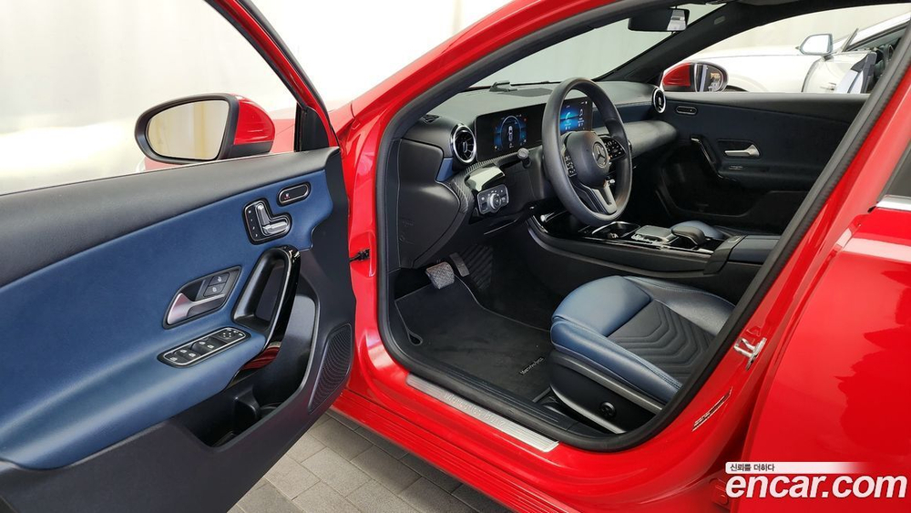 Mercedes-Benz A-Class W177 A220 Hatchback (09.2019)
