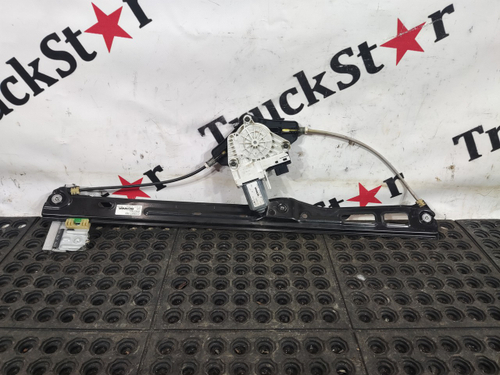 Стеклоподъемник левый в сборе 2020г.