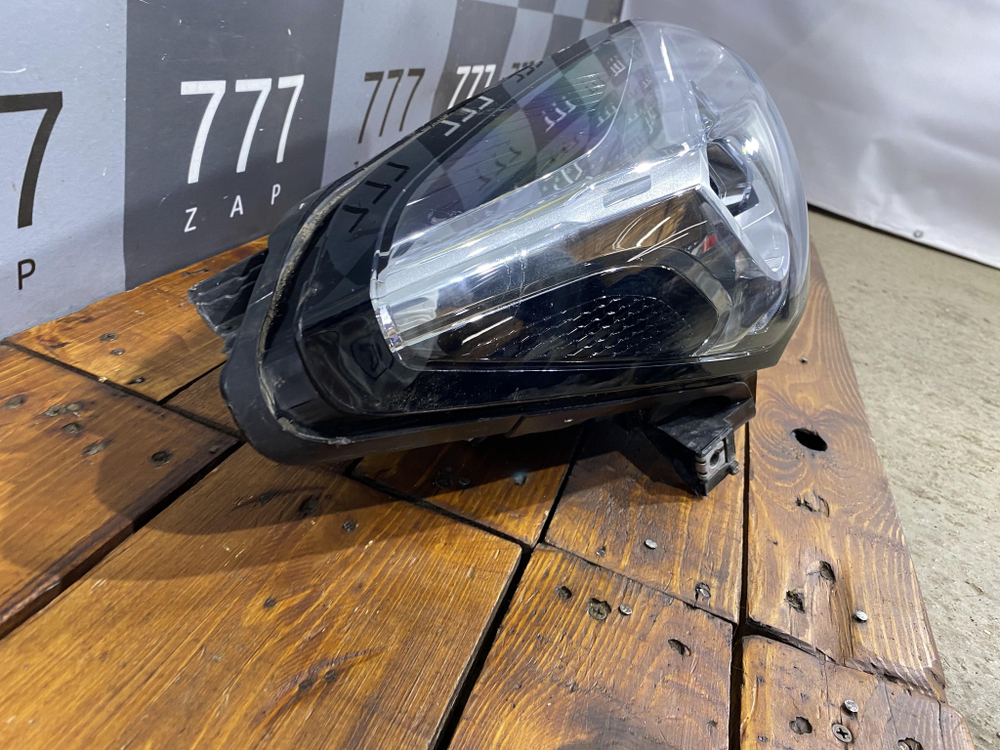 Фара правая LED Chery Tiggo 7 Pro 20-24 Б/У Оригинал 605000200AA