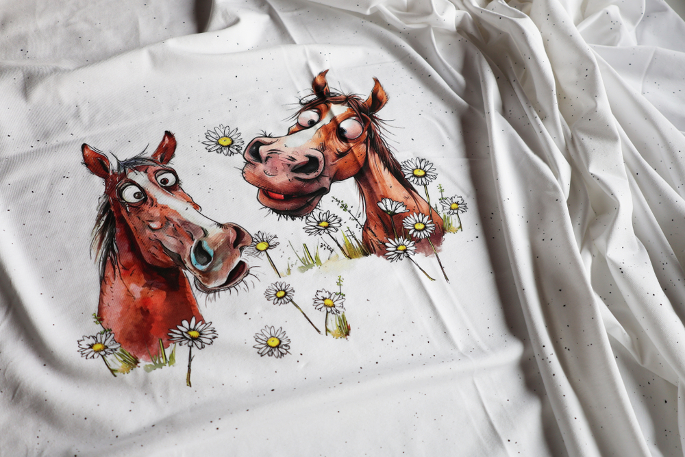 КОНИ С РОМАШКАМИ - Кулирка с лайкрой, компакт пенье (ДЖ66 Маша) (к2 высота 60см, обрезан сверху + след от трубки)