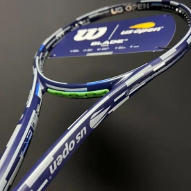 Легендарная ракетка WILSON BLADE 100L V9 US OPEN 285 вновь в TENNISFIRST®! 🎾✨