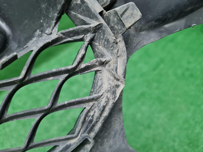 Решетка перед. бампера Mercedes G W463 (18-24) AMG