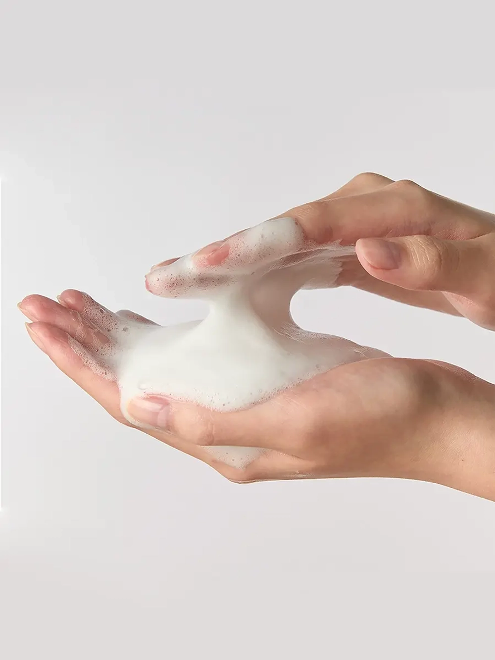 Arocell Гипоаллергенная очищающая пенка с экстрактом полыни Mugwort Whipped Cleanser 150 мл