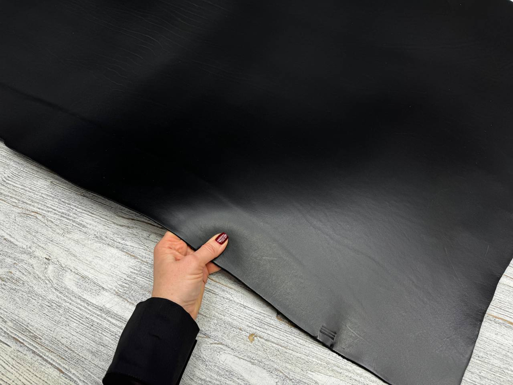 Ременная кожа Cartago Nero (3,0+ мм), цв. Черный