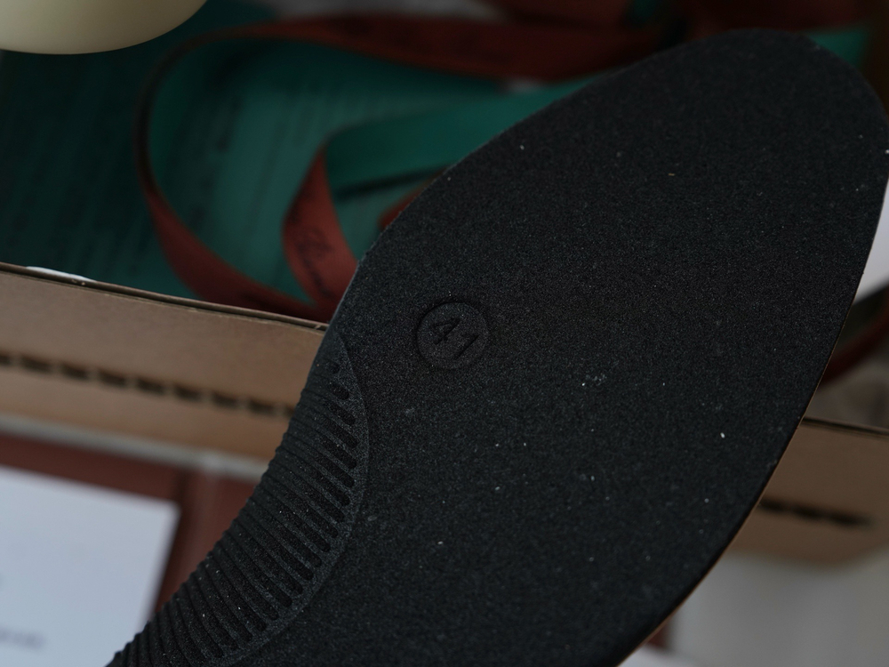 Классические замшевые мокасины