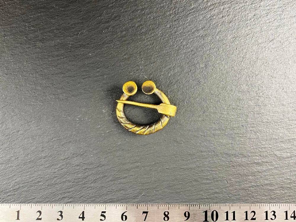 Фибула. Балты 9-10 в.