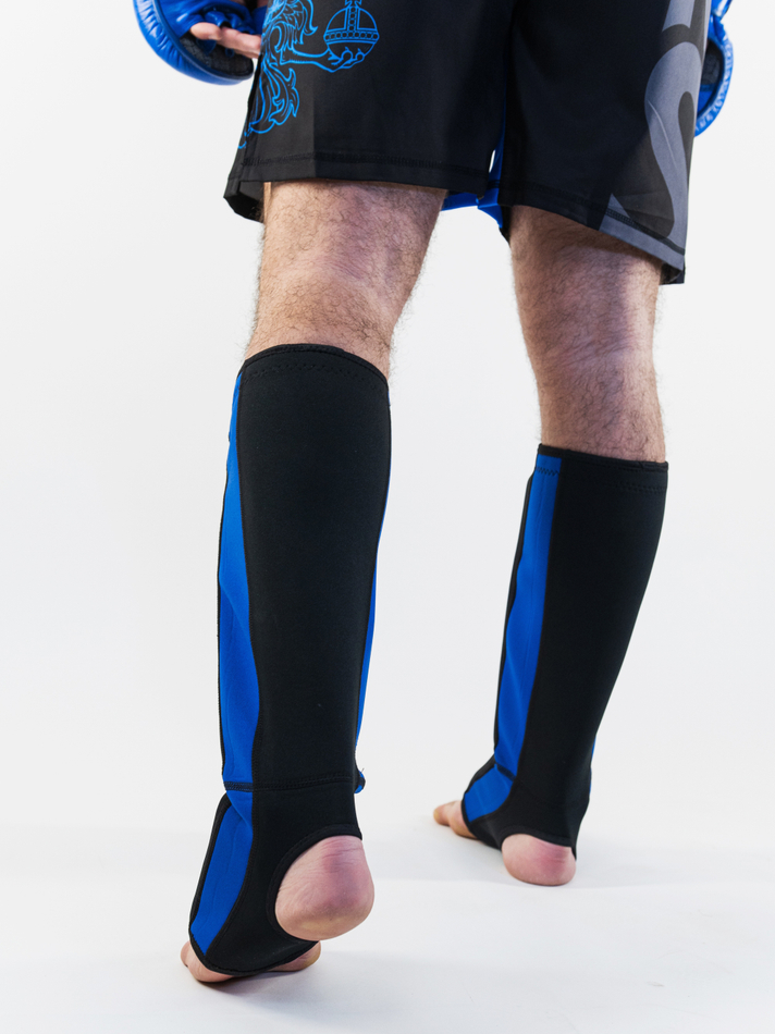 Защита голени формованная TFG Союз  ММА неопрен черно-синий
