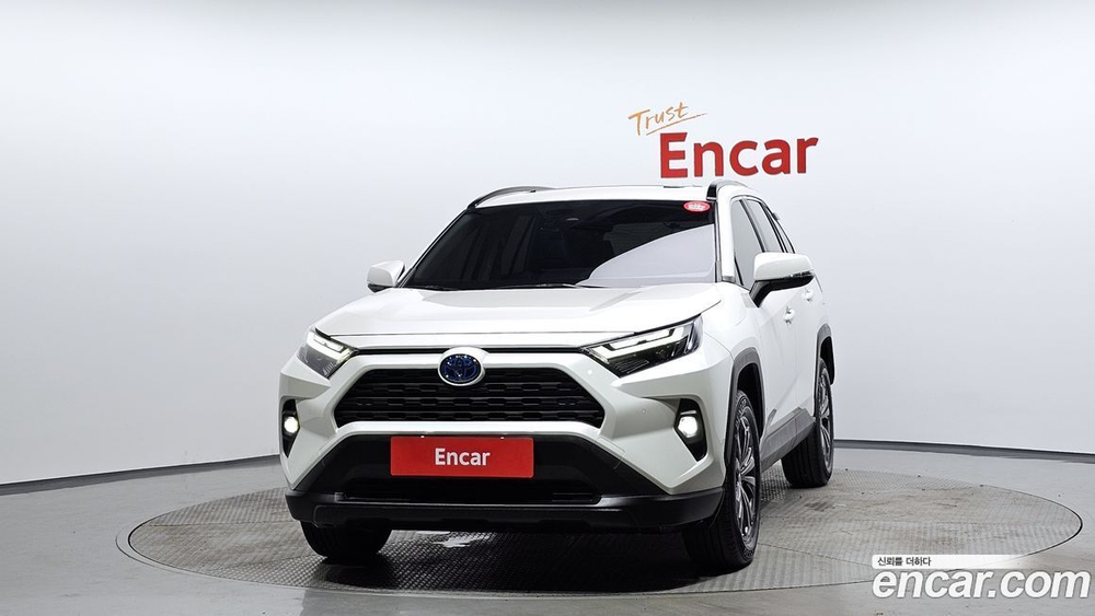 Toyota RAV4 5 Generation 2.5 2WD Hybrid (08.2022)