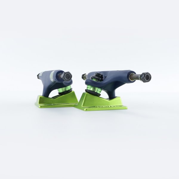 Подвески THUNDER TRUCKS LT NORTHERN (NAVY/GREEN) артикул:Je89yEnpgKpC3GNMt-yHi2 - купить в магазине Дайс