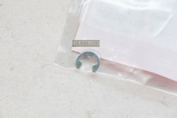 90605-166-720. CIRCLIP, 7MM