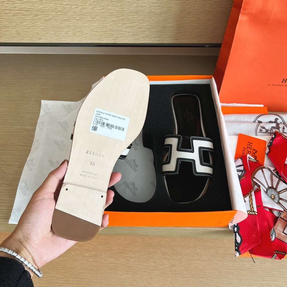 Hermes Oran Sandal