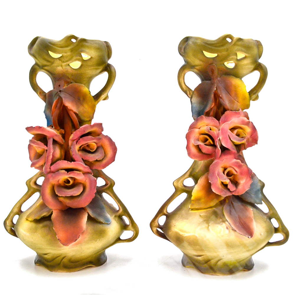 Парные вазы в стиле ар-нуво. Фарфор, лепнина, ручная роспись. Royal Dux, Богемия, Австро-Венгрия.