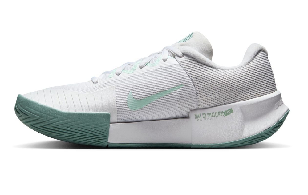 Женские теннисные кроссовки Nike Zoom GP Challenge Pro - white/mint foam cannon