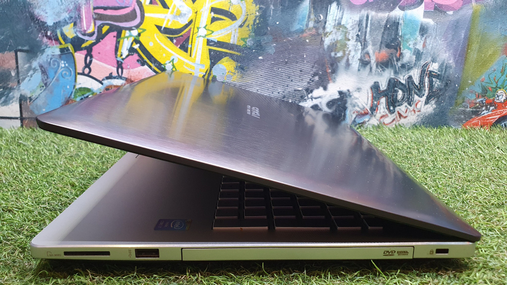 Ноутбук ASUS i7/8Gb/GT 750M 4Gb/FHD