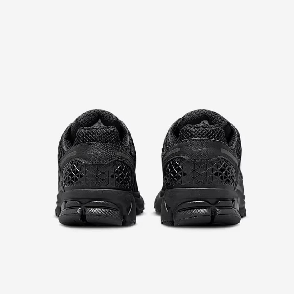 Nike Zoom Vomero 5 Triple Black