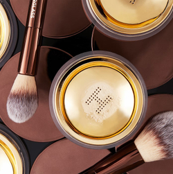Hourglass Veil Powder Brush