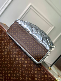 Louis Vuitton Pillow Onthego GM