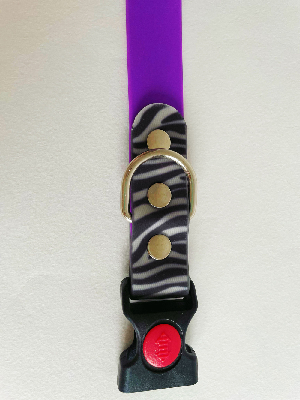 Ошейник из биотана , 25 мм ширина , фиолетовый и зебра . 35-55 см