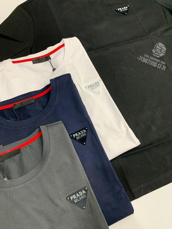 Футболка Prada