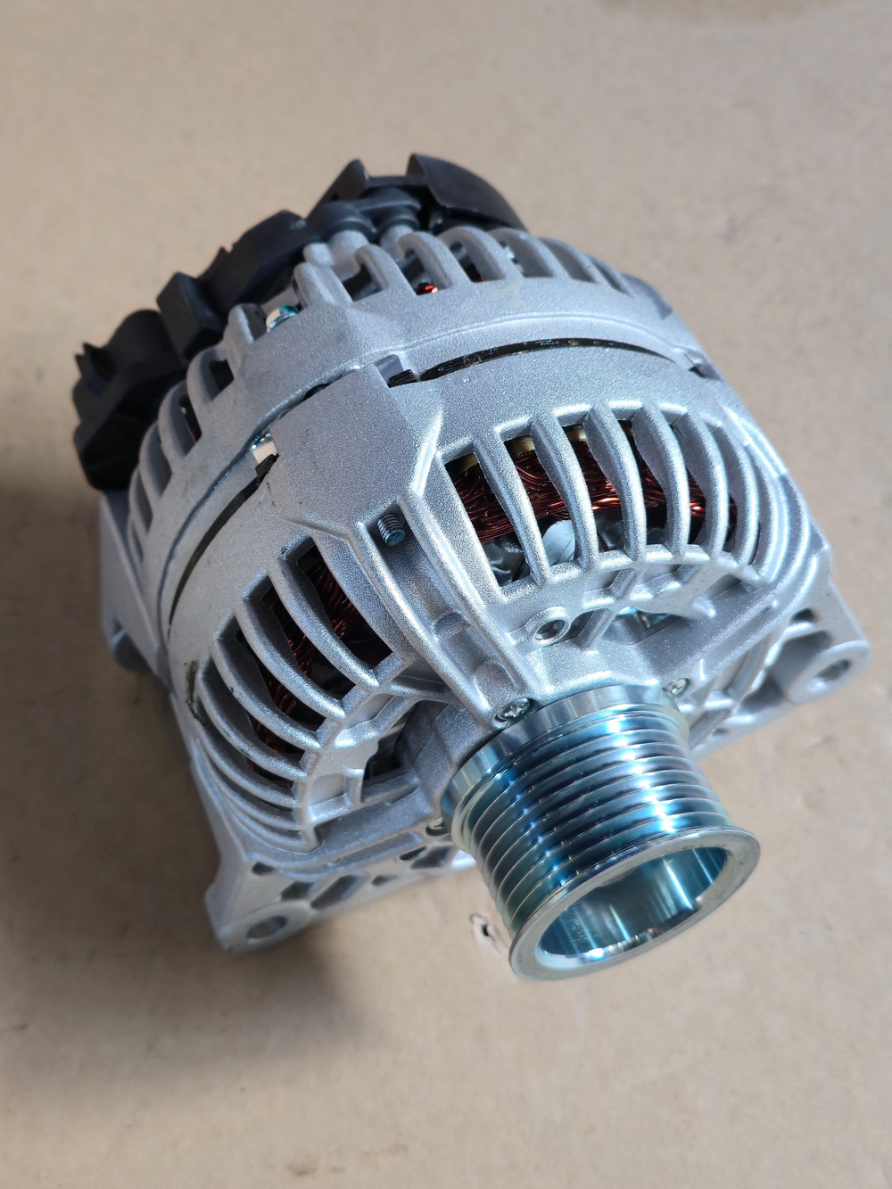 Генератор КАМАЗ дв.CUMMINS ISLe-400 ЕВРО-4 28В 110А AVTOELECTRICA