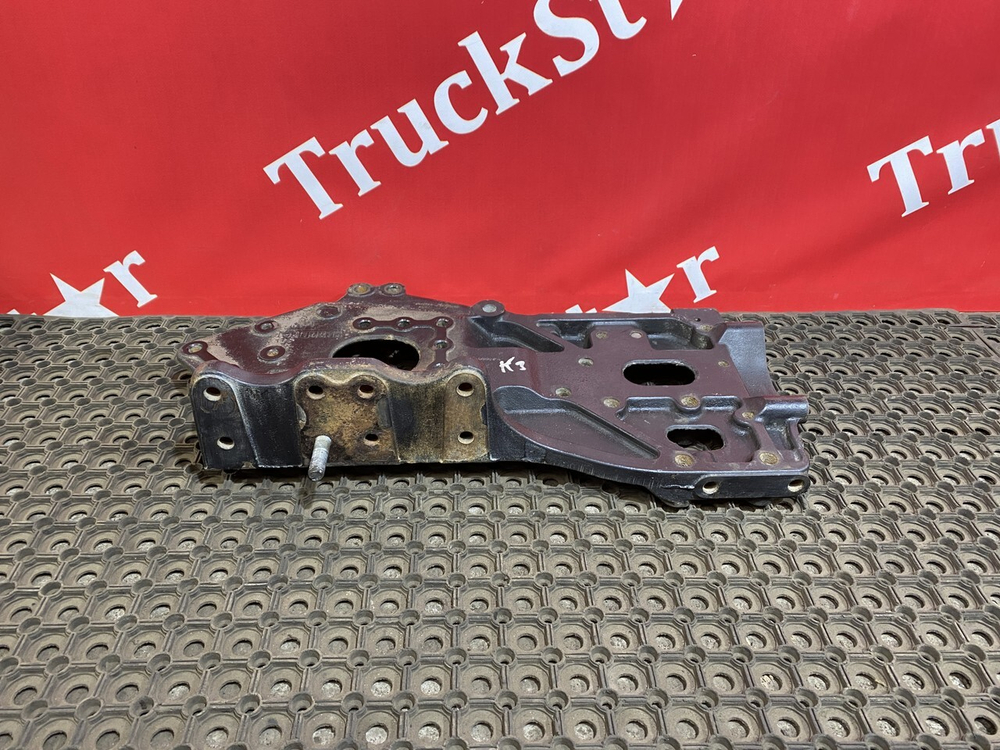 Кронштейн рессоры передней левый 2017г